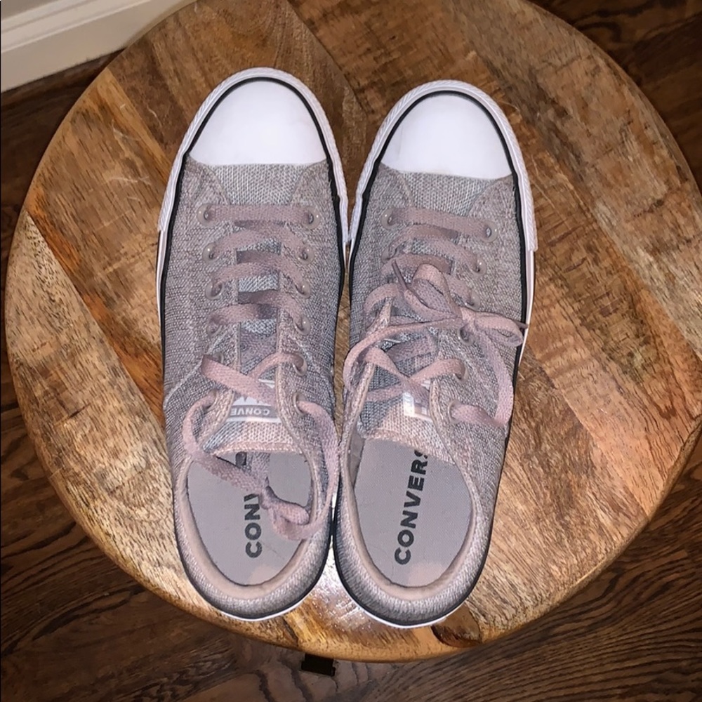 Converse size 9
